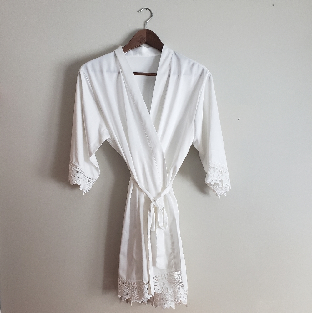 White Lace Bridal Robe